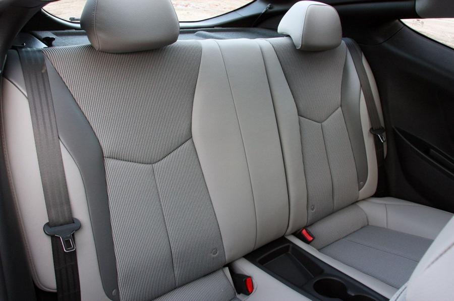  Hyundai Veloster 2011 года  (фото 111 из 184)